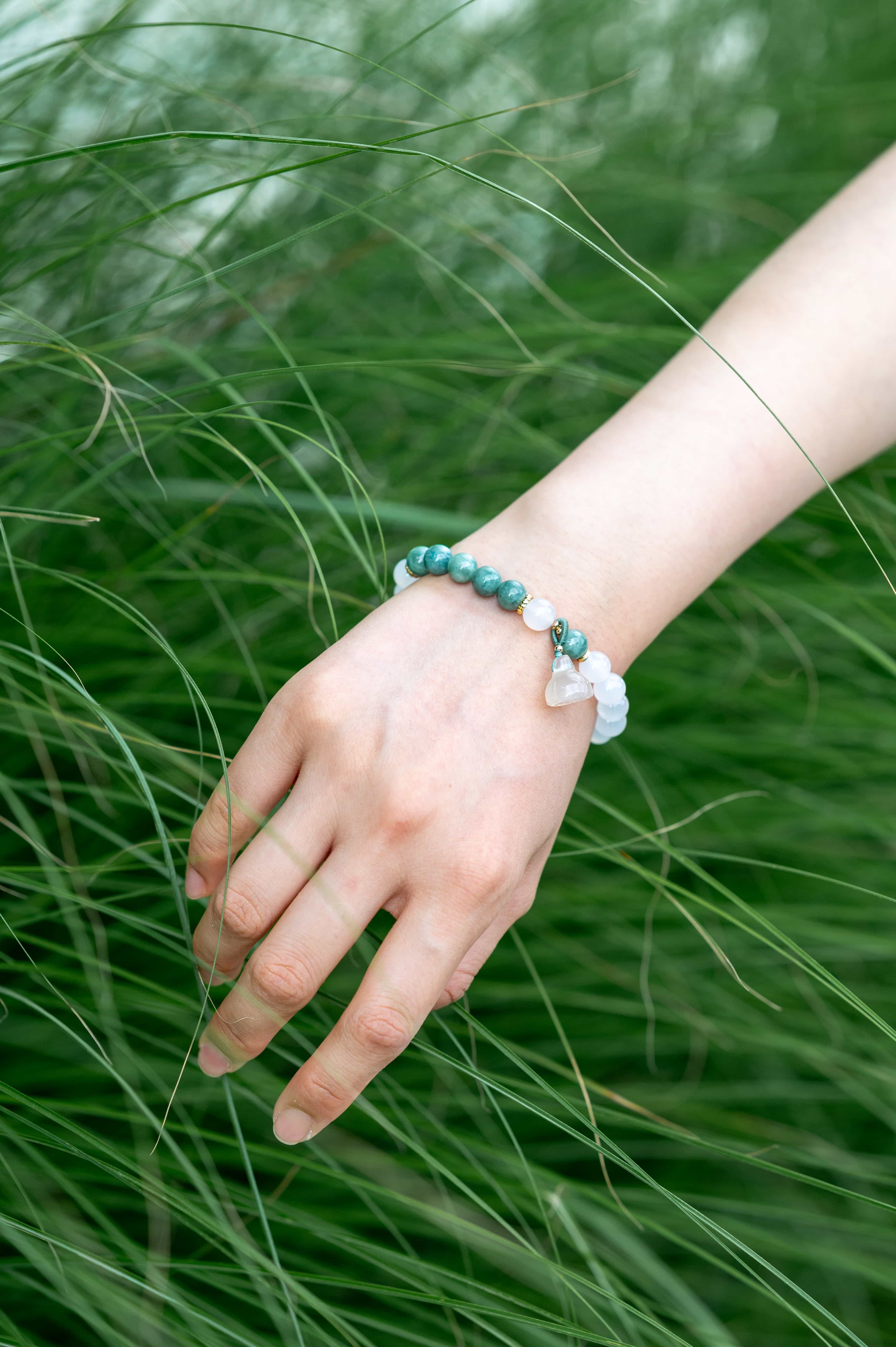 POSITIVE ENERGY White Agate Jade inspired Bracelet