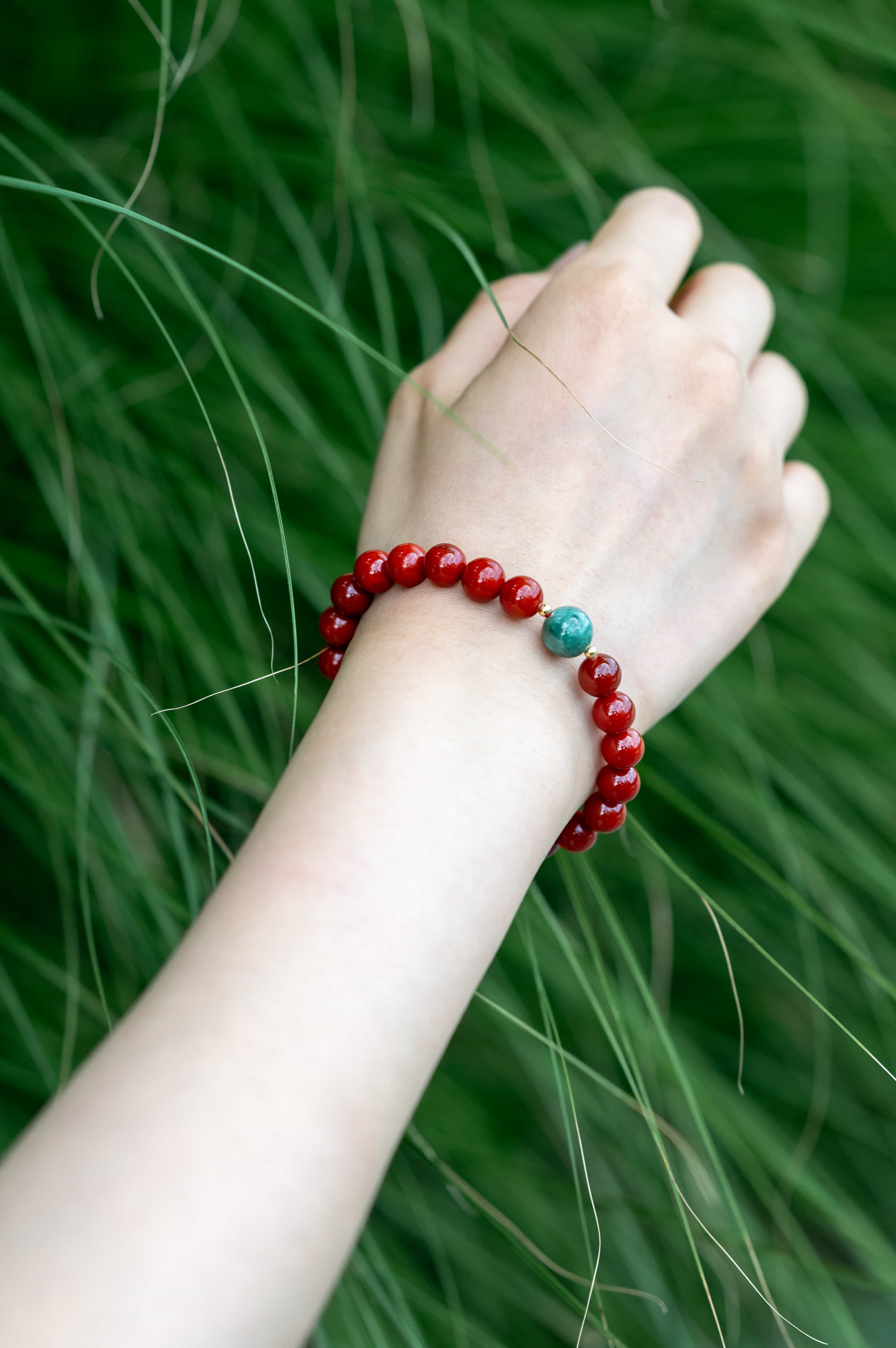 POSITIVE ENERGY South Red Agate and Jade bracelet