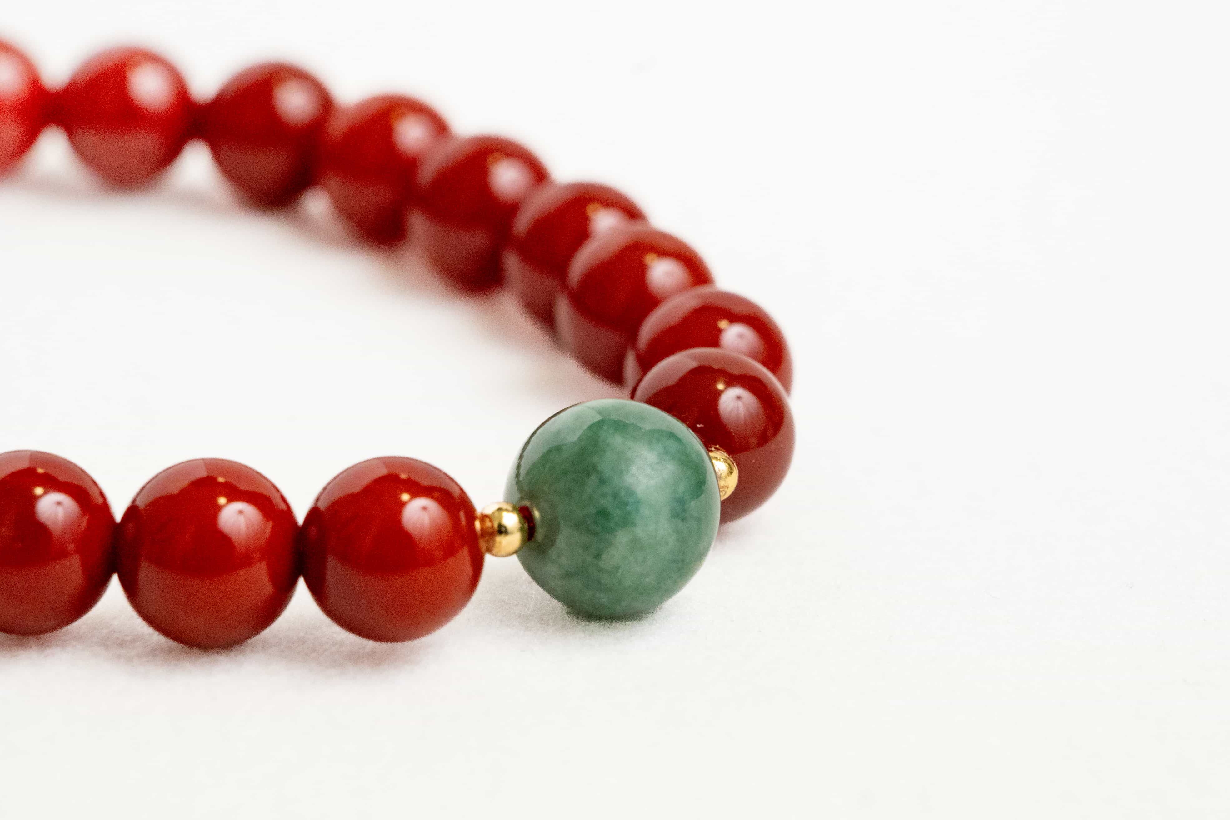 POSITIVE ENERGY South Red Agate and Jade bracelet